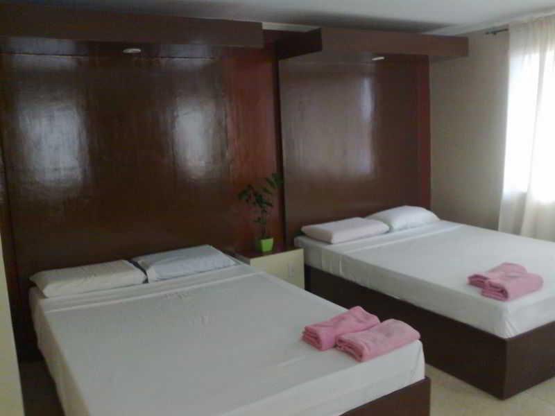 Queen\'S Beach Resort Manoc-Manoc Eksteriør billede