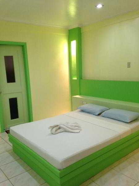 Queen\'S Beach Resort Manoc-Manoc Eksteriør billede