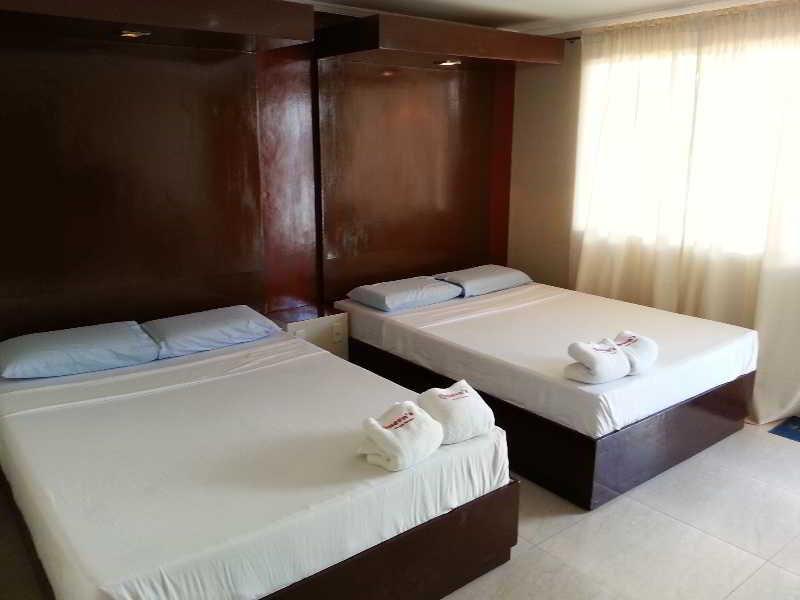 Queen\'S Beach Resort Manoc-Manoc Eksteriør billede